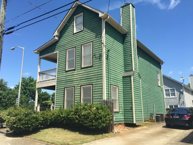 Building Photo - 72 Crumley St SE