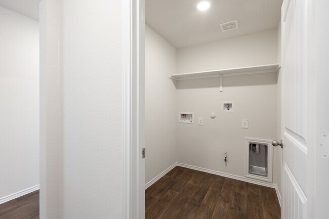 Building Photo - Harvest Creek Home Available for August Move-In!