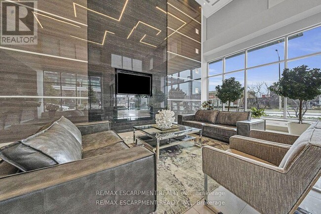 Building Photo - 3975-3975 Grand Park Dr