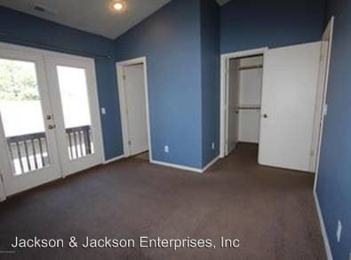 Building Photo - 3 br, 2.5 bath House - 1616 E Pecan Drive