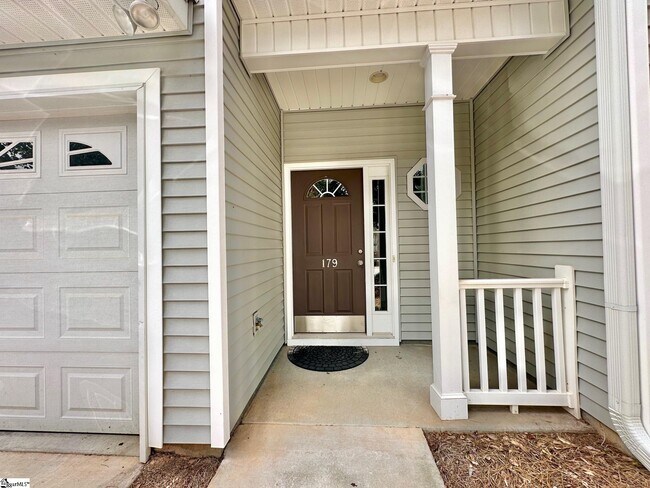 Foto del edificio - 179 Shady Grove Dr