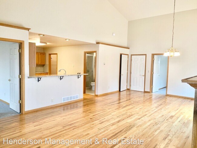 Building Photo - 3 br, 2 bath House - 312 Victoria St.