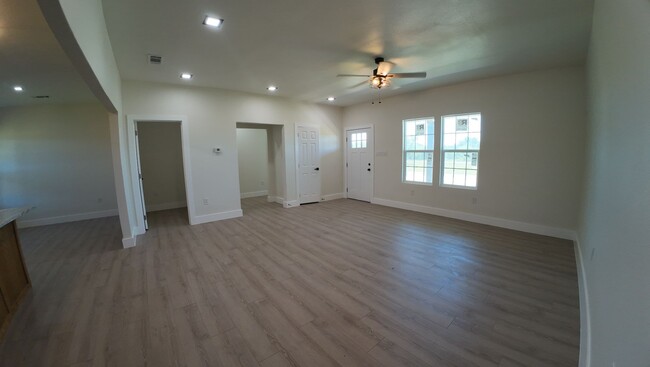 Building Photo - 351 Pr 190