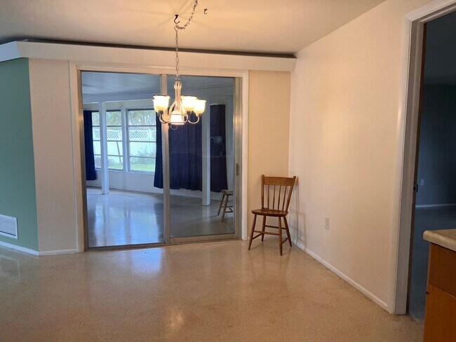 Building Photo - 3BR/2BA Single Family Home in South Venice