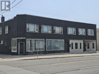 Building Photo - 451 Simcoe St S