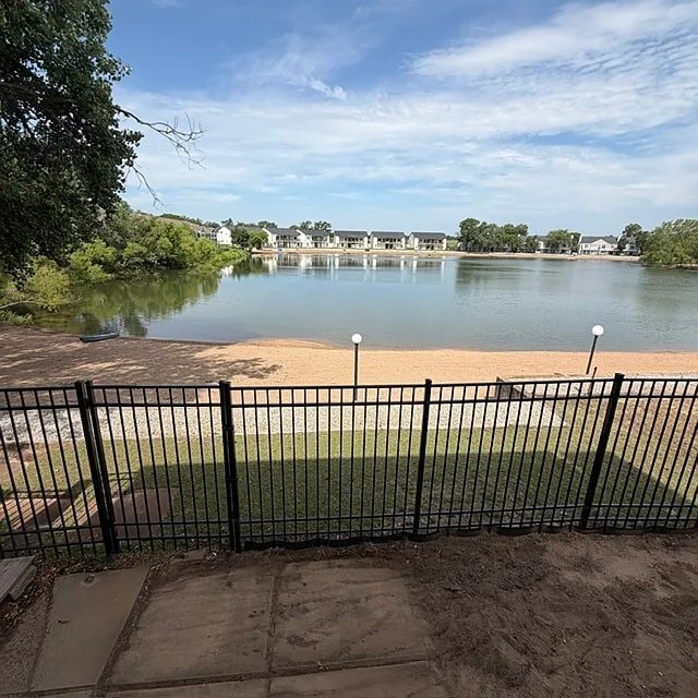 Building Photo - 1007 N Lakewind St