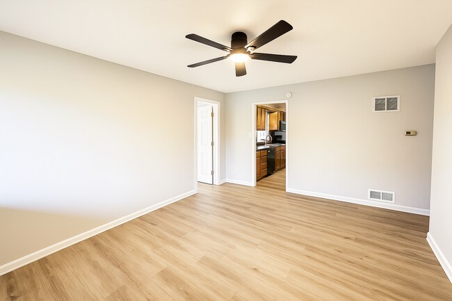 Foto del edificio - 494 S Exeter Ave