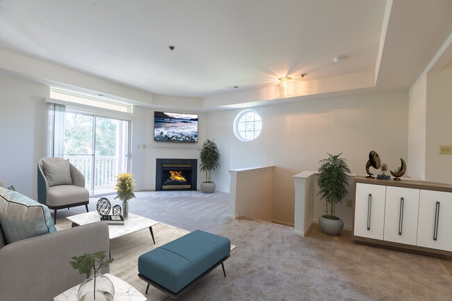 Foto del edificio - Henderson Square Luxury Apartments