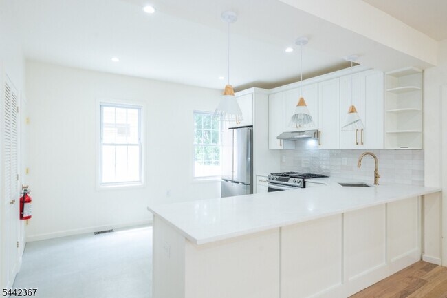 Foto del edificio - 231 Waverly Pl