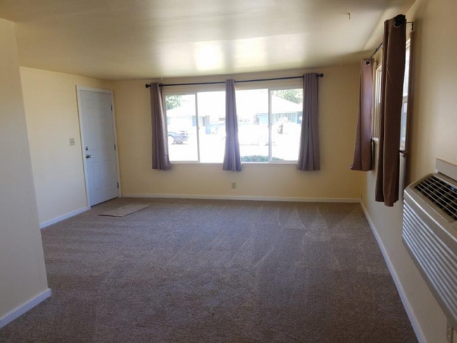 Building Photo - 922 Gellatly St