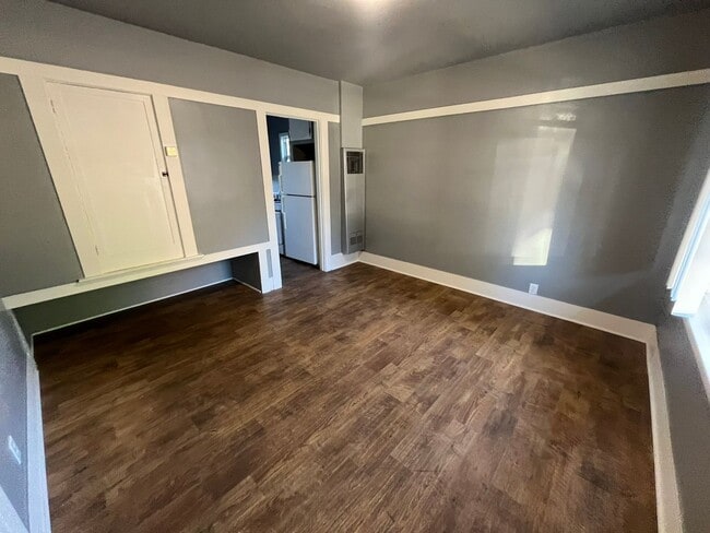 Foto del edificio - 8454-56 Lemon Ave