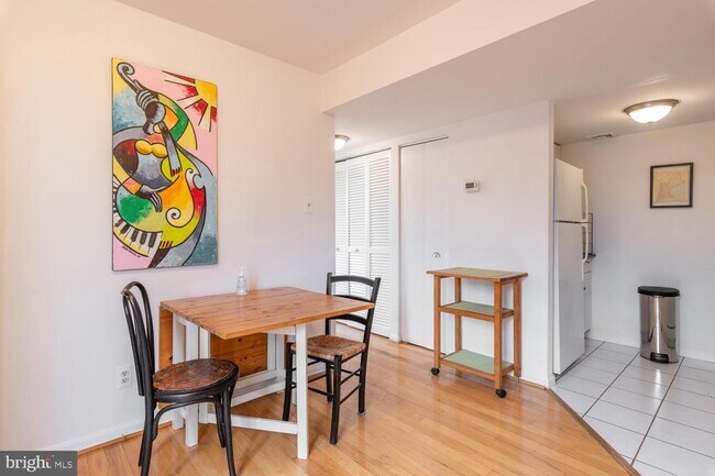 Foto del edificio - 1436 Meridian Pl NW