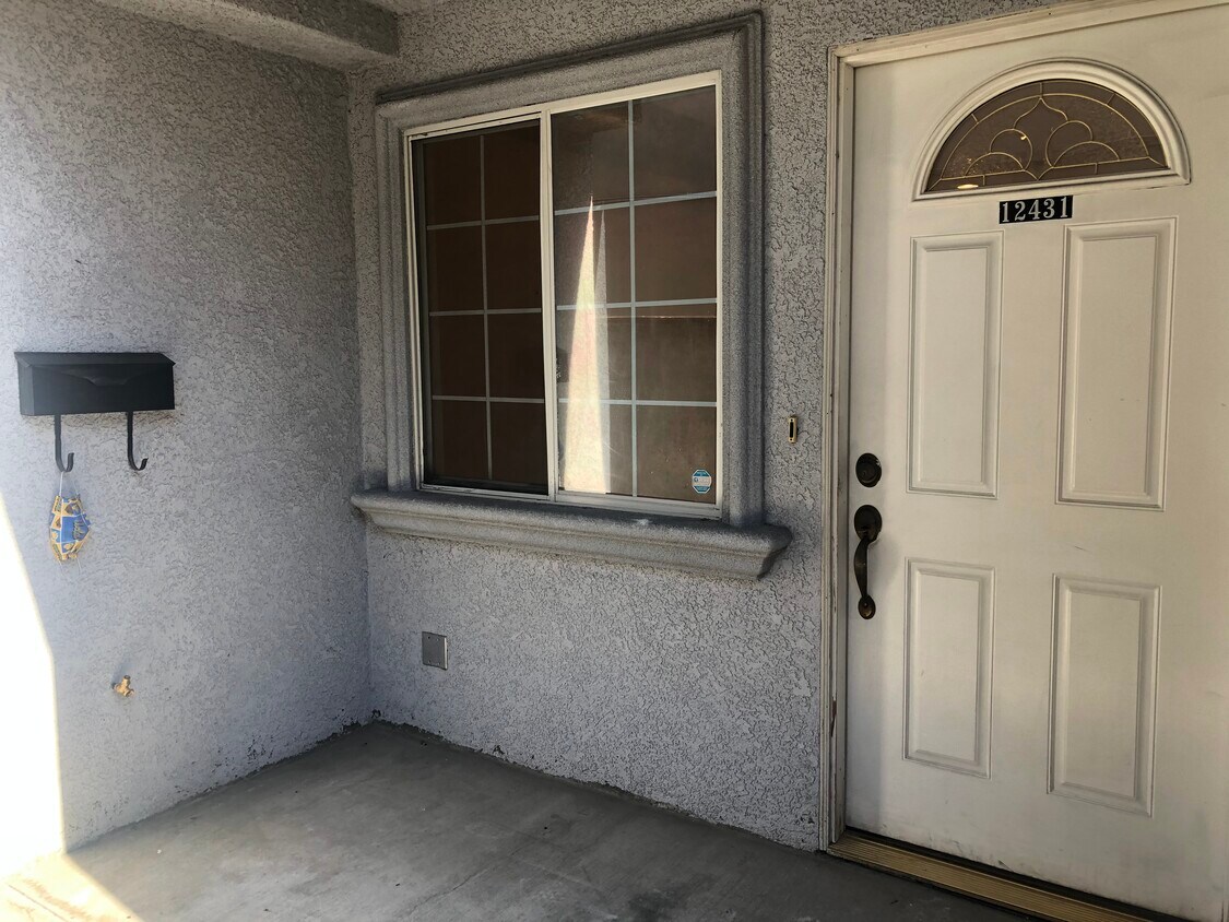 12431 Benedict Ave Unit (12431), Downey, CA 90242 Condo for Rent in