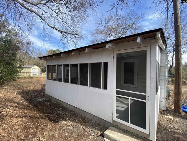 Building Photo - 1031 Bluebird Dr
