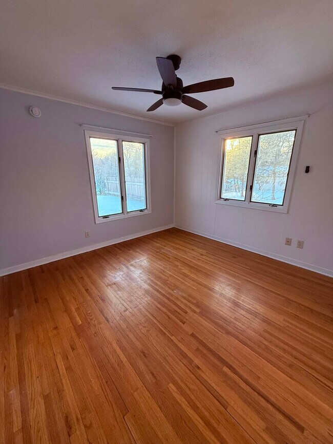 Foto del edificio - 4831 Ridge Rd