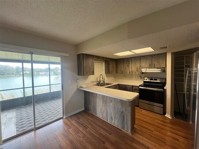 Foto del edificio - 1920 E Edgewood Dr