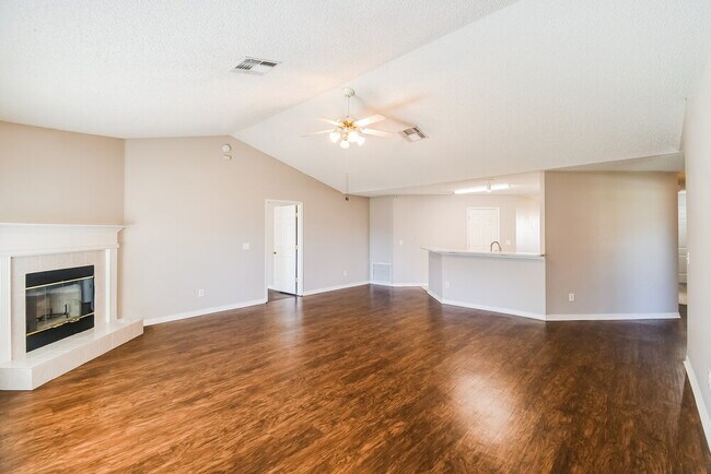 Foto del edificio - 1562 Wells Rd