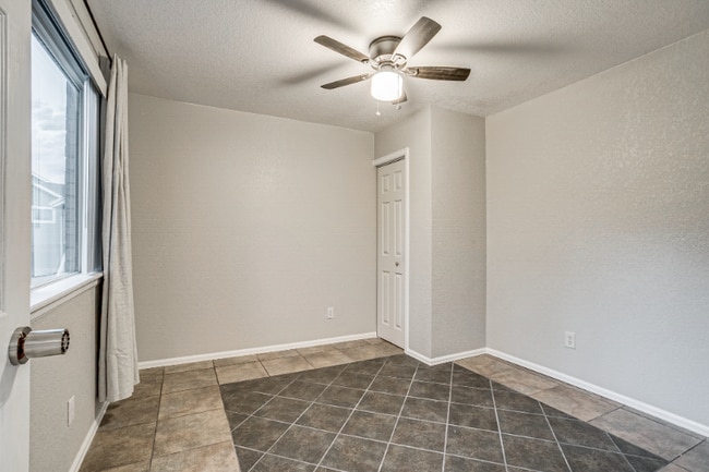 Foto del edificio - 13031 Dexter St