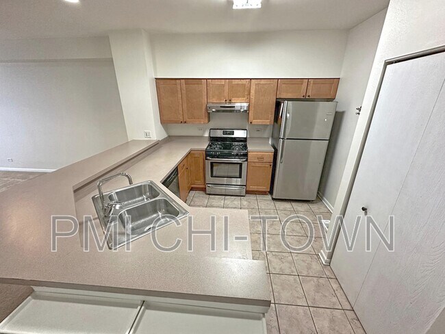 Foto del edificio - 2624 Carrolwood Rd