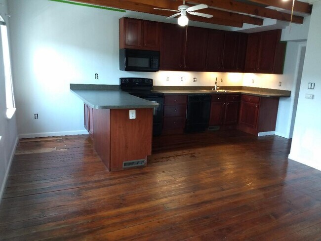 Kitchen - 917 S Hanover St