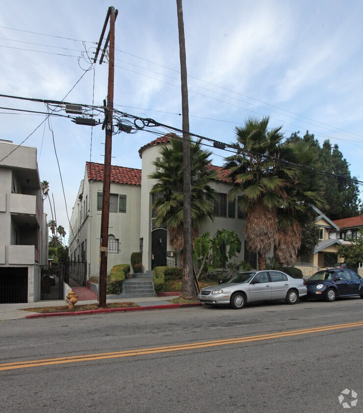 Foto del edificio - 1803 N Wilton Pl