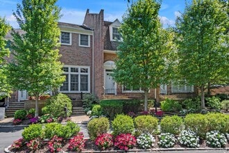 Building Photo - 62 Marjorie Ct