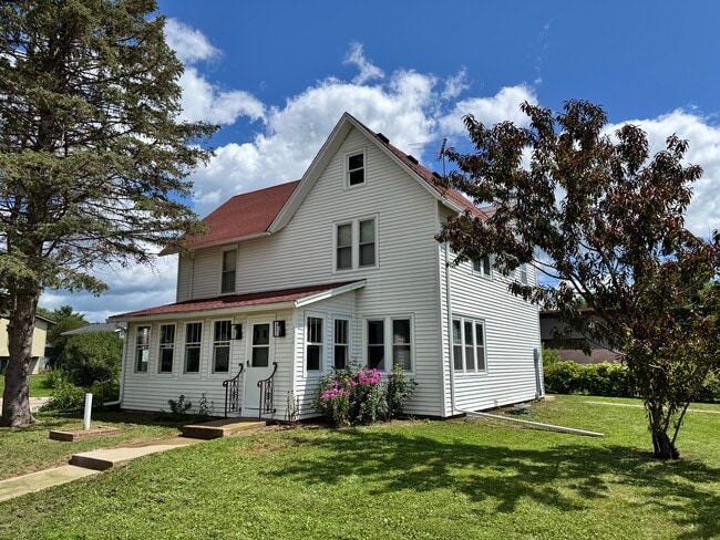 Building Photo - 2312 Jovina St
