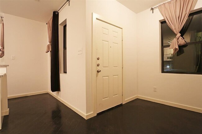 Building Photo - 4116 McKinney St