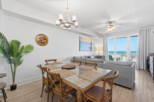 Foto del edificio - 15928 Front Beach Rd