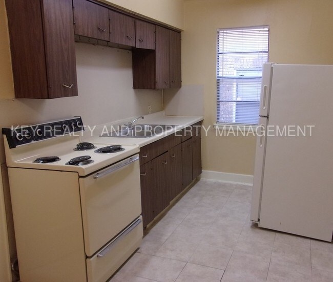 Building Photo - 1 Bed 1 Bath Apt in Edgemere Park Addition