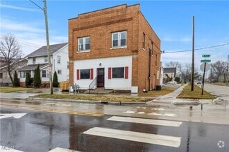 Building Photo - 1063 W 21st St