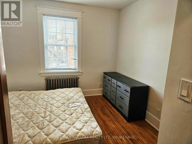 Building Photo - 1 - 5055 FOURTH AVENUE