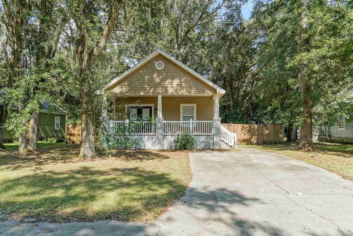 Primary Photo - 2741 Kennedy Dr