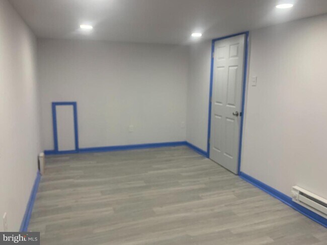 Building Photo - 801 E Willard St