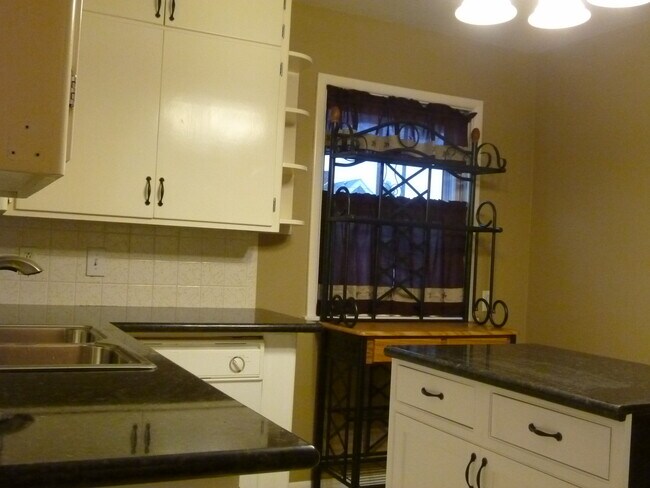 Foto del edificio - 719 E 35th Ave
