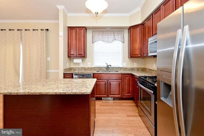 Building Photo - 2505 Dowitcher Ct