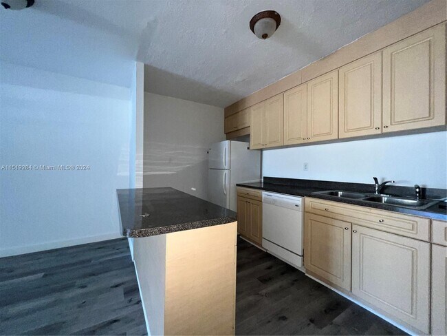 Building Photo - 7929 SW 104th St