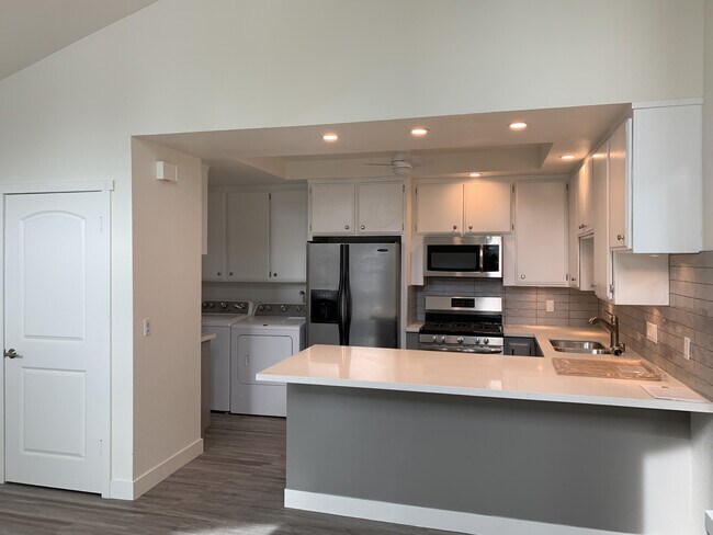 Building Photo - 33902 Olinda Dr