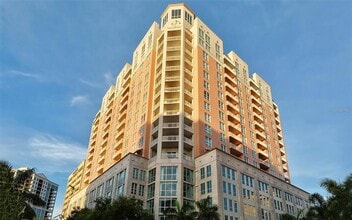 Building Photo - 1350 Main St