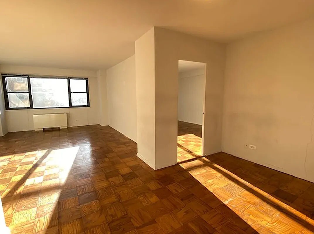Primary Photo - 300 West 55th Street