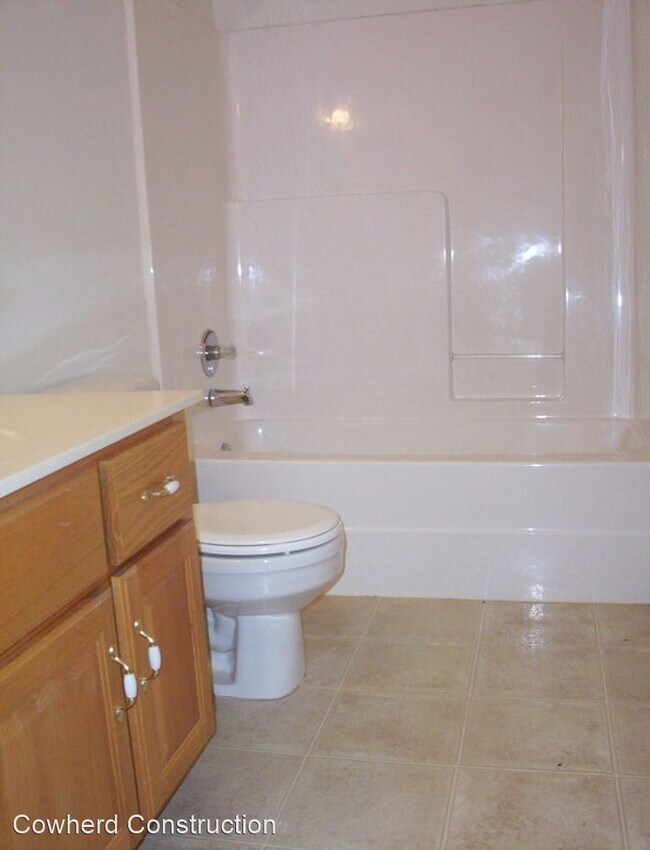 Building Photo - 3 br, 2 bath House - 3445 W Hoke