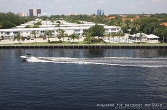 Building Photo - 6201 Bay Club Dr