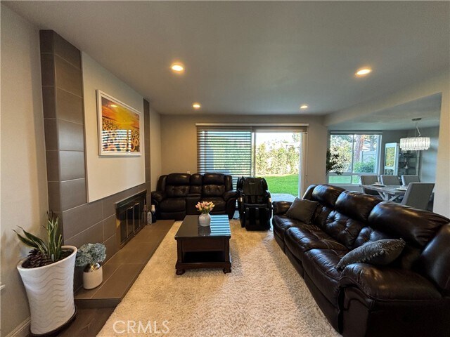 Building Photo - 2040 Woodbriar Ct