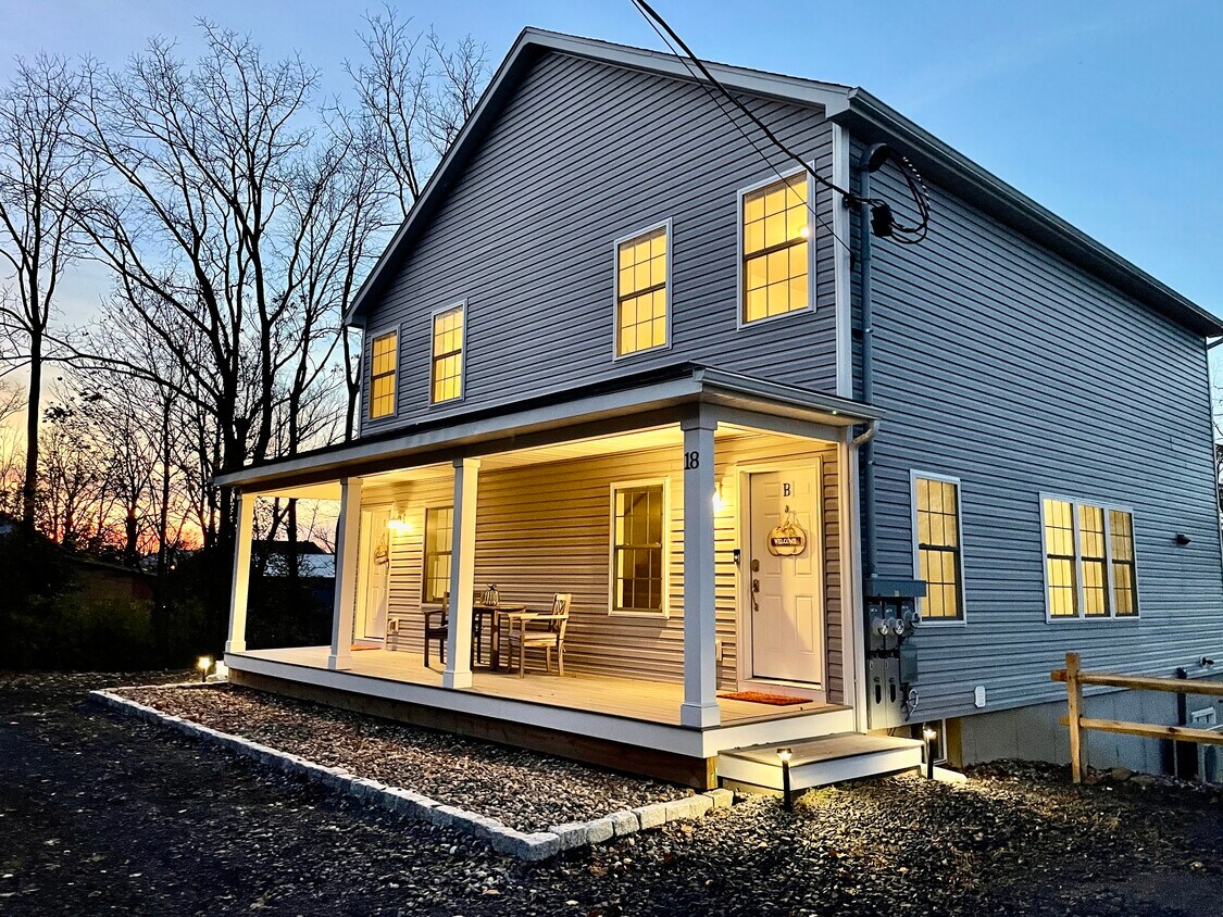 4 Brozdowski Ln, Pine Island, NY 10969 Townhome Rentals in Pine