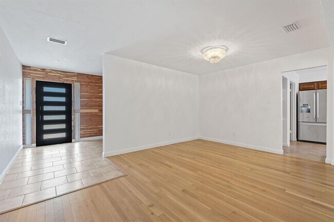 Foto del edificio - 6550 Fair Valley Trail