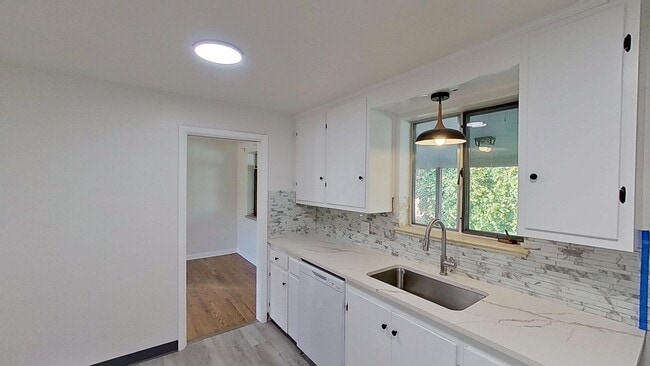 Building Photo - 2985 Reed St