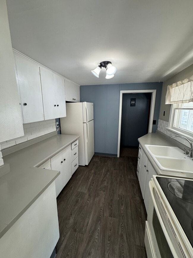 Building Photo - Beautiful 3 bed 2 bath home