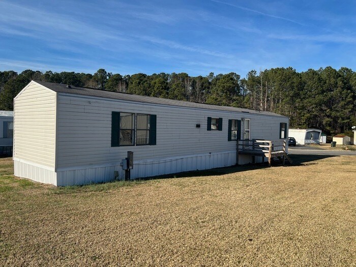Primary Photo - 161 Westside Cir