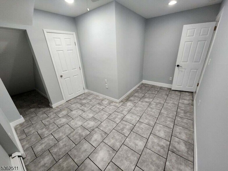 Foto principal - 235 Spring St