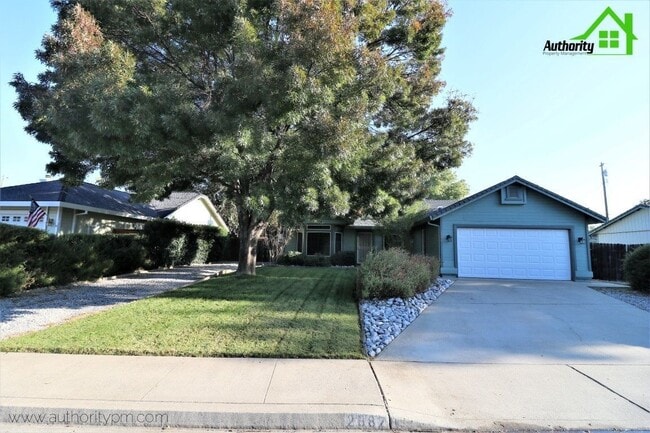 Building Photo - 2882 Sandstone Dr